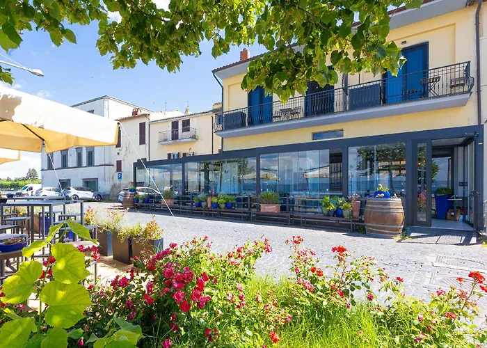 Marta Lake Albergo Diffuso & Spa